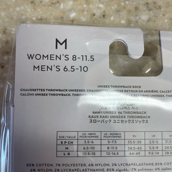 ALO Yoga Black and White Unisex Socks Throwback - Picture 6 of 7